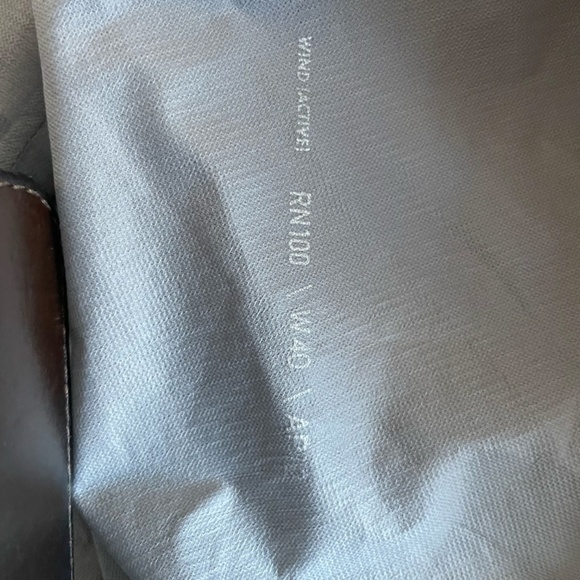 Hoka One - Performance Shield Running Jacket - Men's Size Medium - Picture 10 of 13